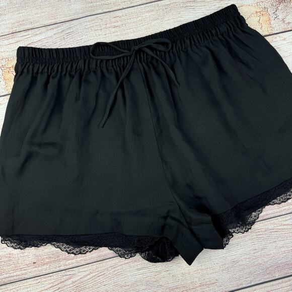Zara Basic Lace Trim Black Shorts - Picture 1 of 4
